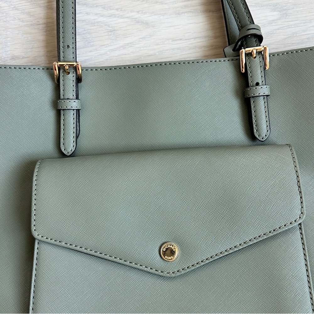Michael Kors Olive Green Tote Bag - Picture 4 of 9